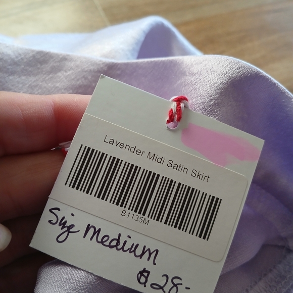 Double Zero Elegant Lavender Satin Skirt - Picture 6 of 7